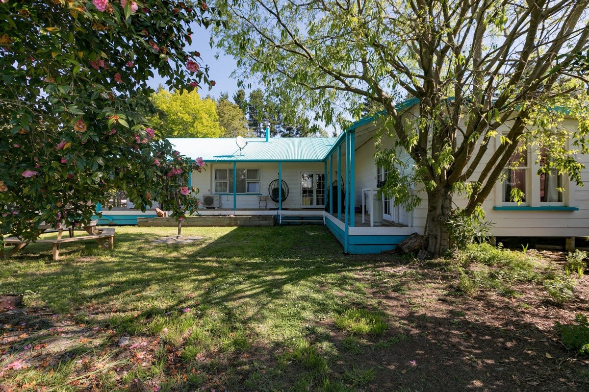 1 Charlotte Street, Takapau, Takapau - Carousel 2