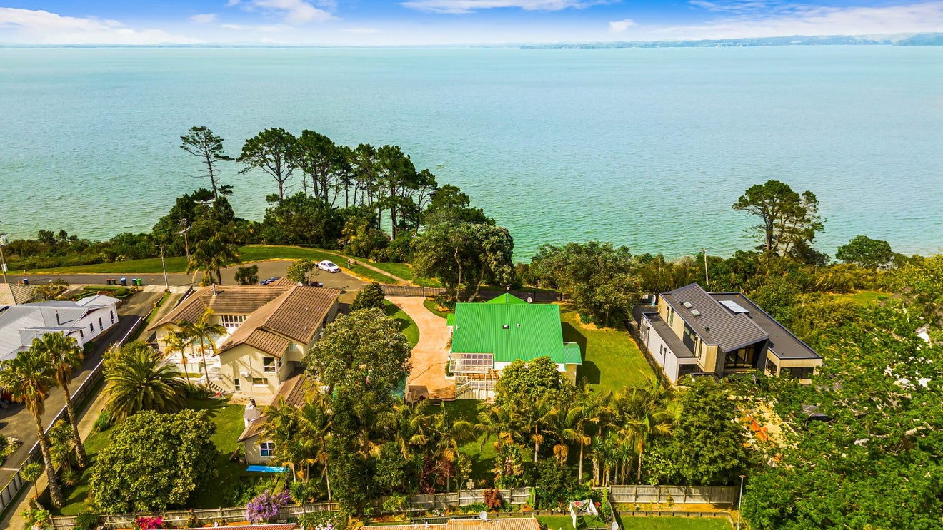 75 Taunton Terrace, Blockhouse Bay, Auckland - Carousel 1