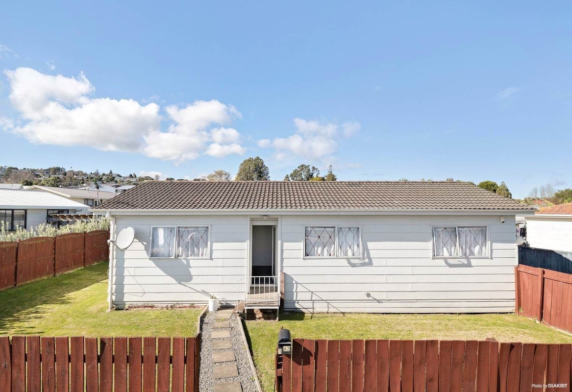 1/62 Redcrest Avenue, Red Hill, Papakura - Carousel 1