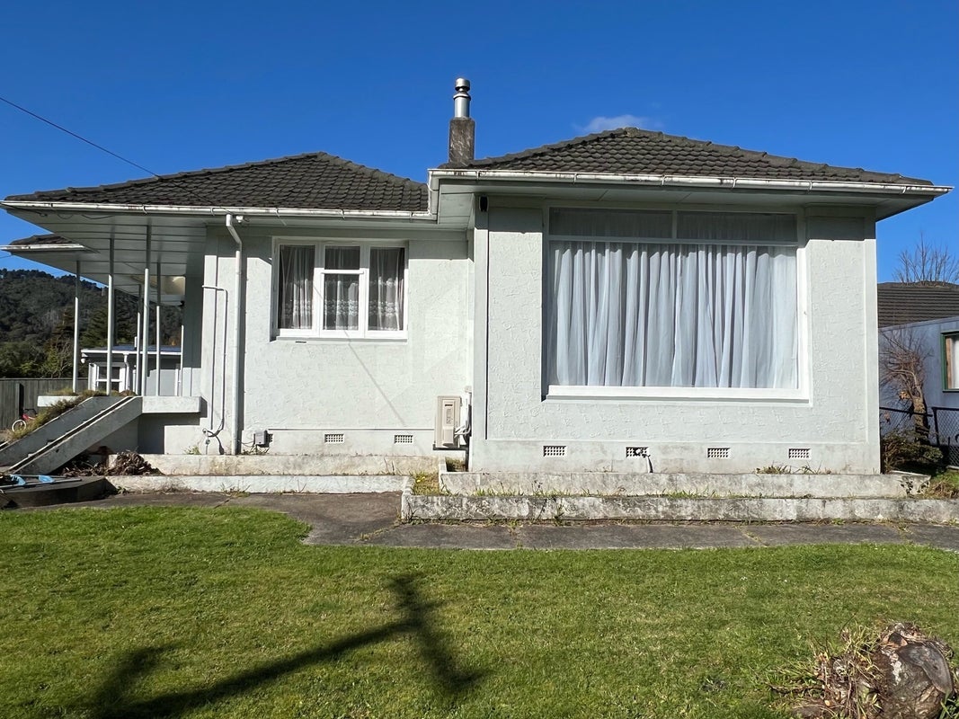 21 Rawhiti Street, Stokes Valley, Lower Hutt - Carousel 1