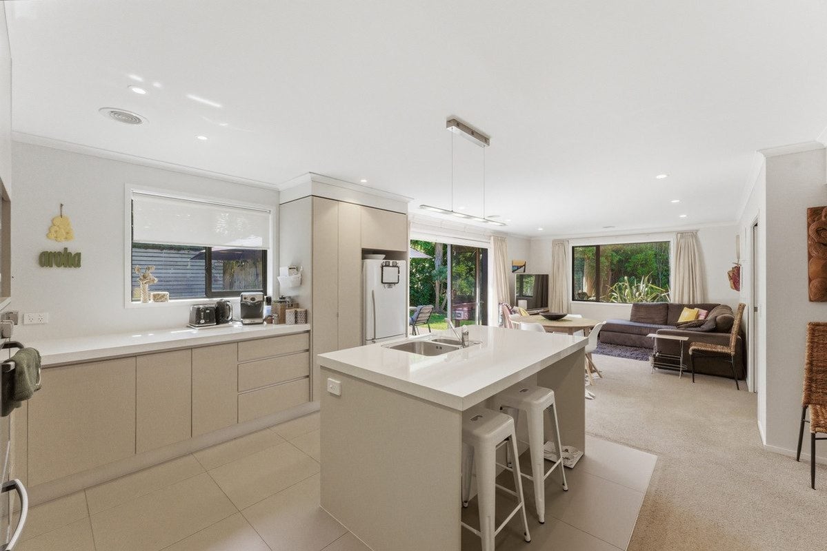 7A Pipitea Place, Whalers Gate, New Plymouth - Carousel 2