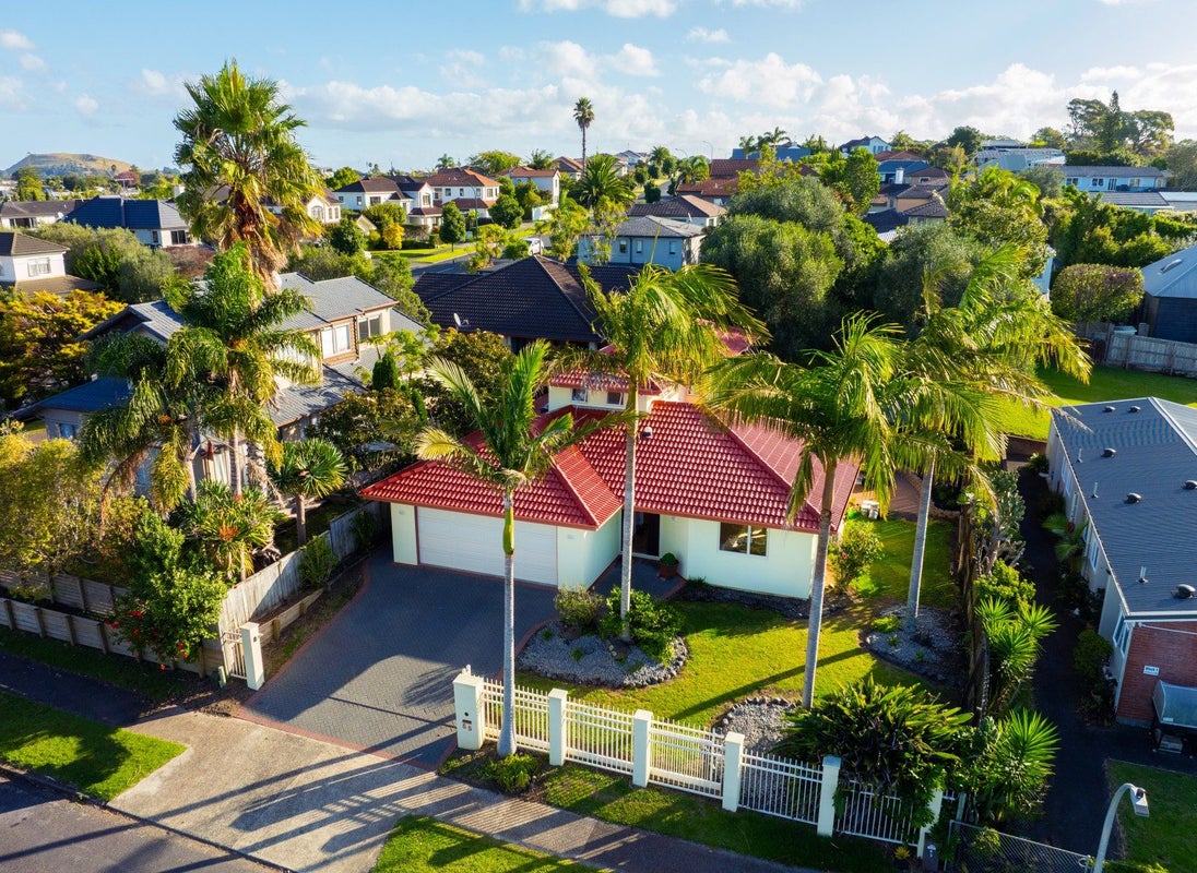 55 Wendover Road, Glendowie, Auckland - Carousel 1