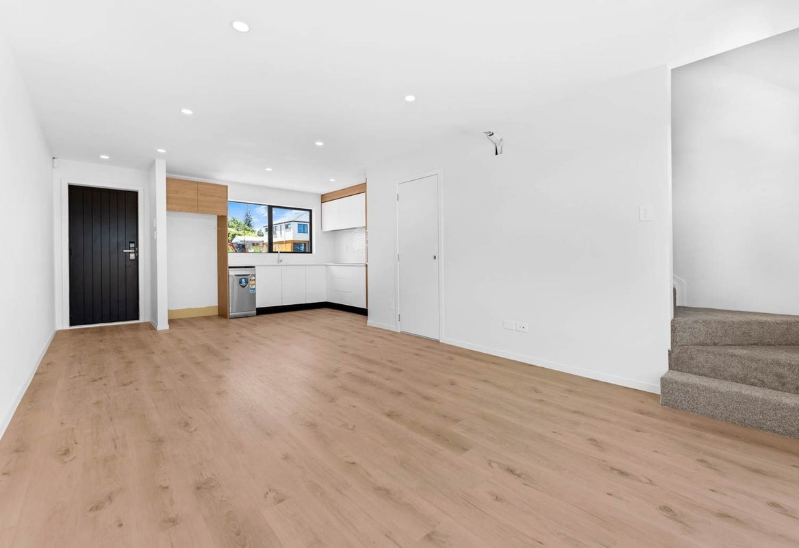 36 Taipahitini Road, Rosehill, Papakura - Carousel 2