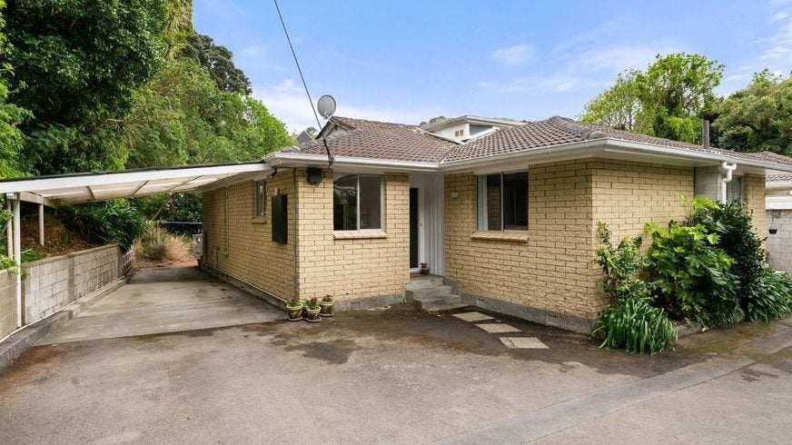 1/68 Oban Street, Wadestown, Wellington - Carousel 1