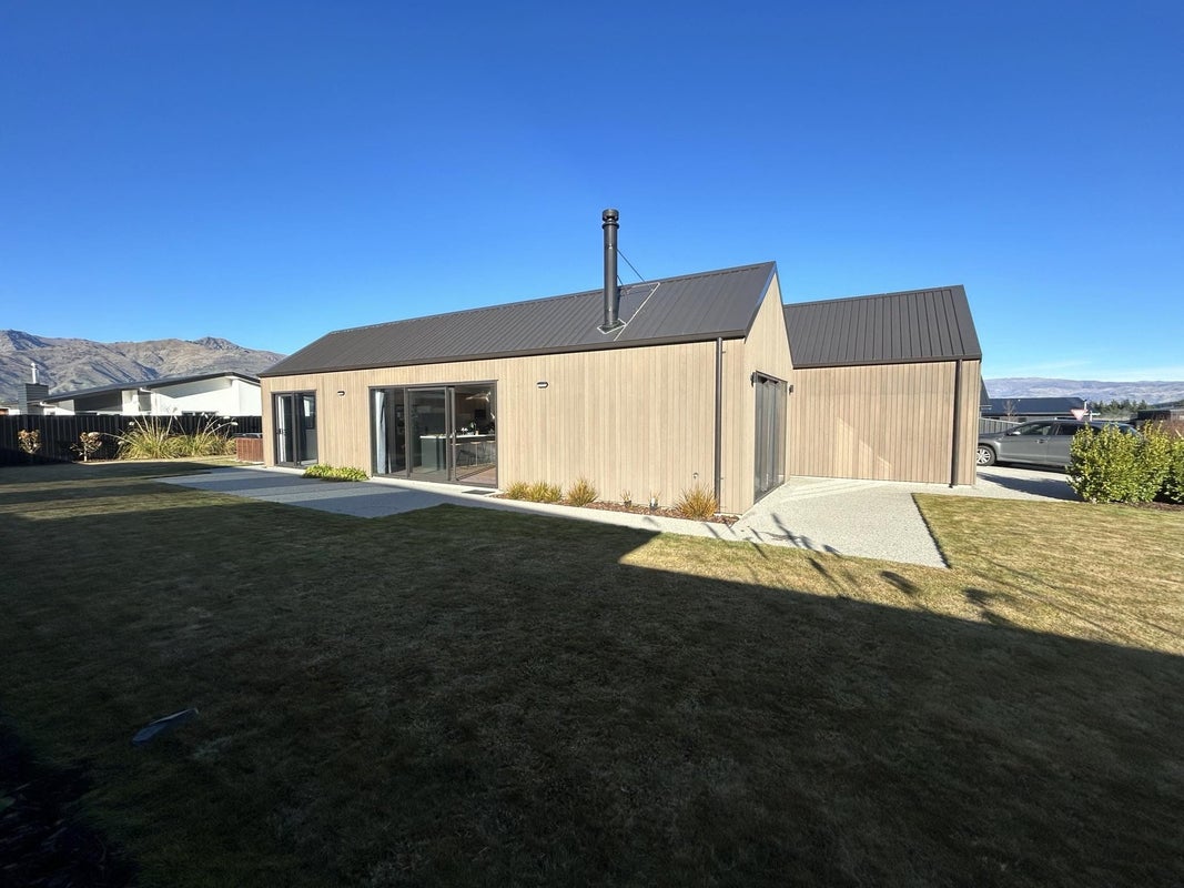 4 Teal Place, Wanaka - Carousel 2