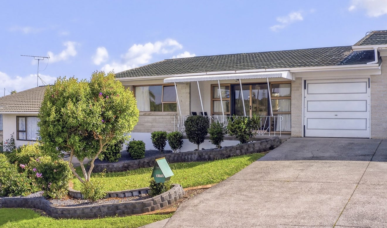 2/72 Evelyn Road, Cockle Bay, Auckland - Carousel 1