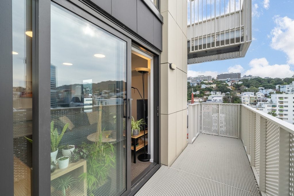 1501/111 Dixon Street, Te Aro, Wellington - Carousel 2