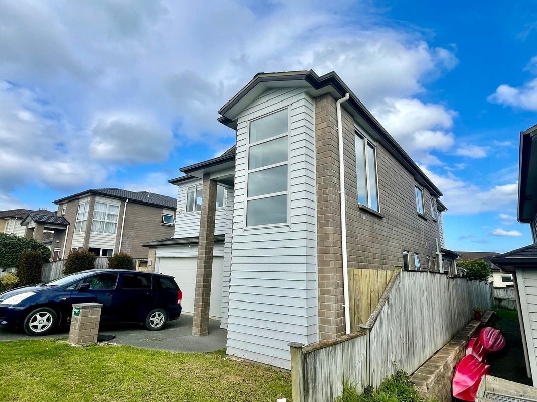 9 Kildare Road, Flat Bush, Auckland - Carousel 2