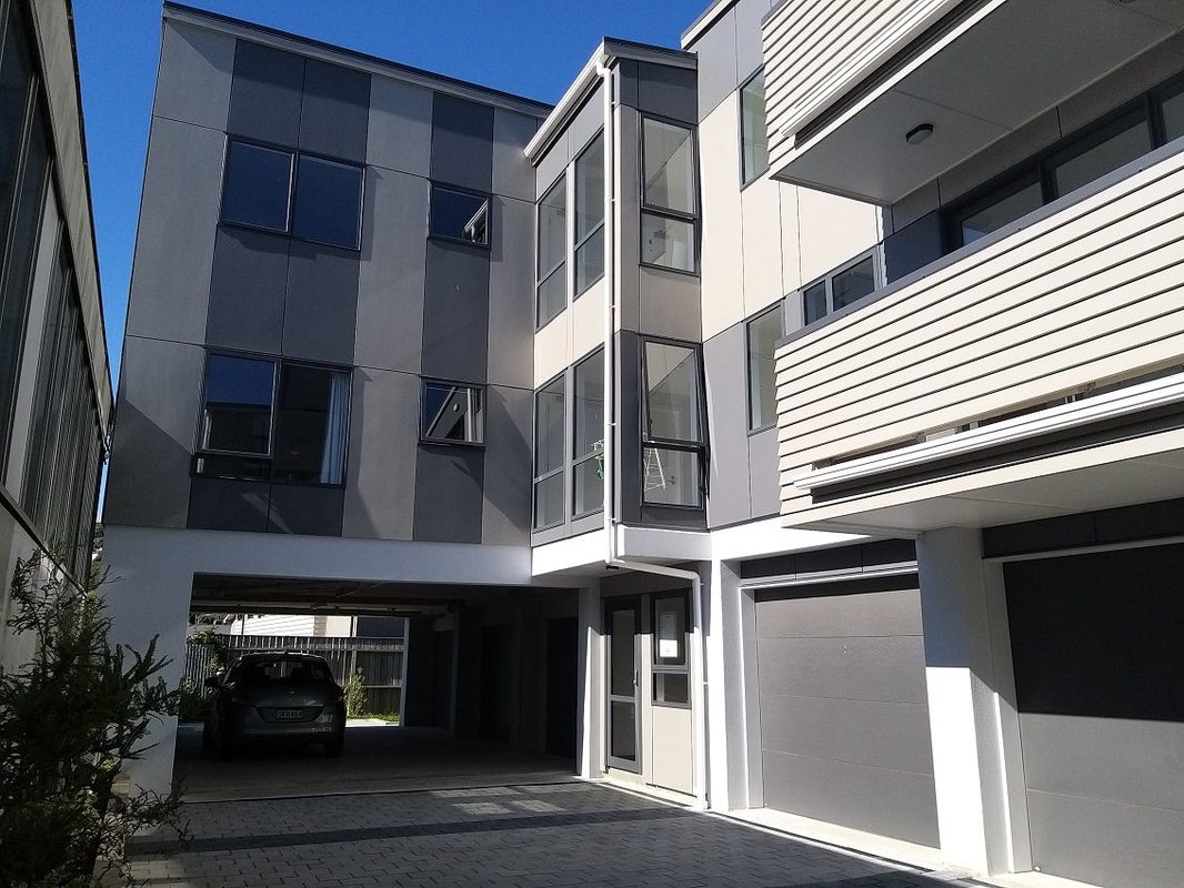 7/232 Main Road, Tawa, Wellington - Carousel 2