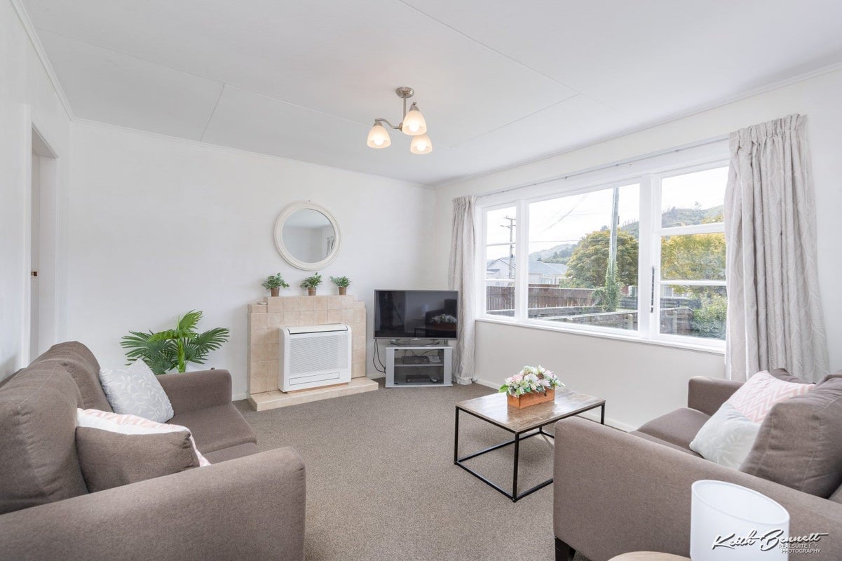 37 Hyde Street, Wainuiomata, Lower Hutt - Carousel 2