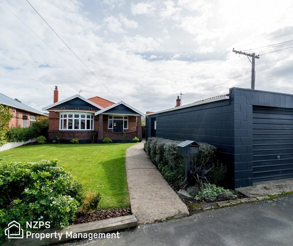 372 Bay View Road, Saint Clair, Dunedin - Carousel 1