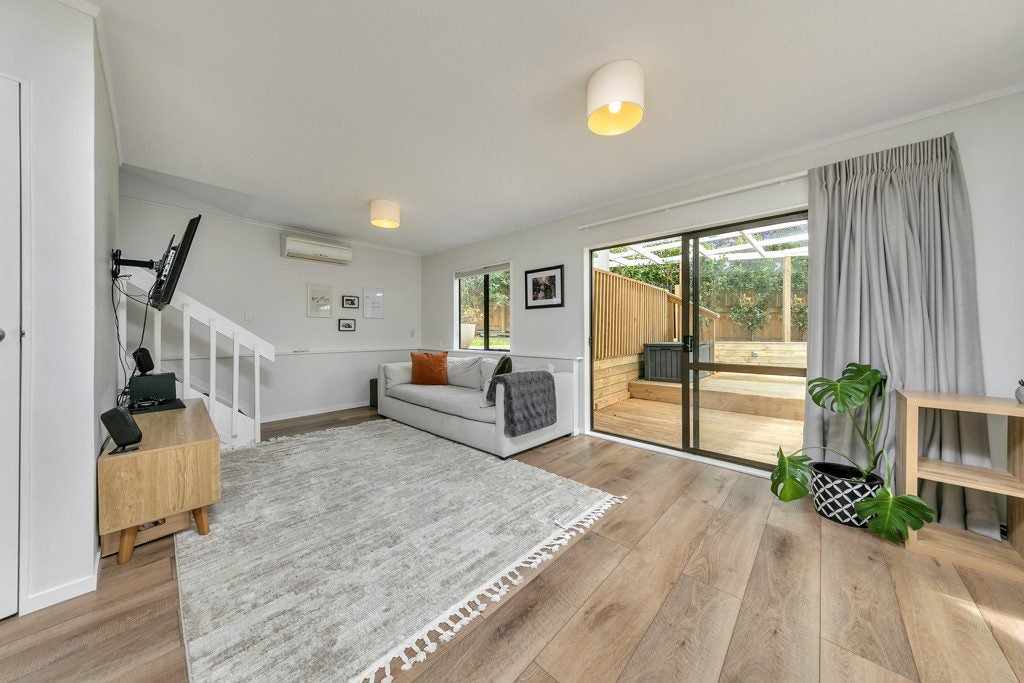 1/77 Atkinson Road, Titirangi, Auckland - Carousel 2