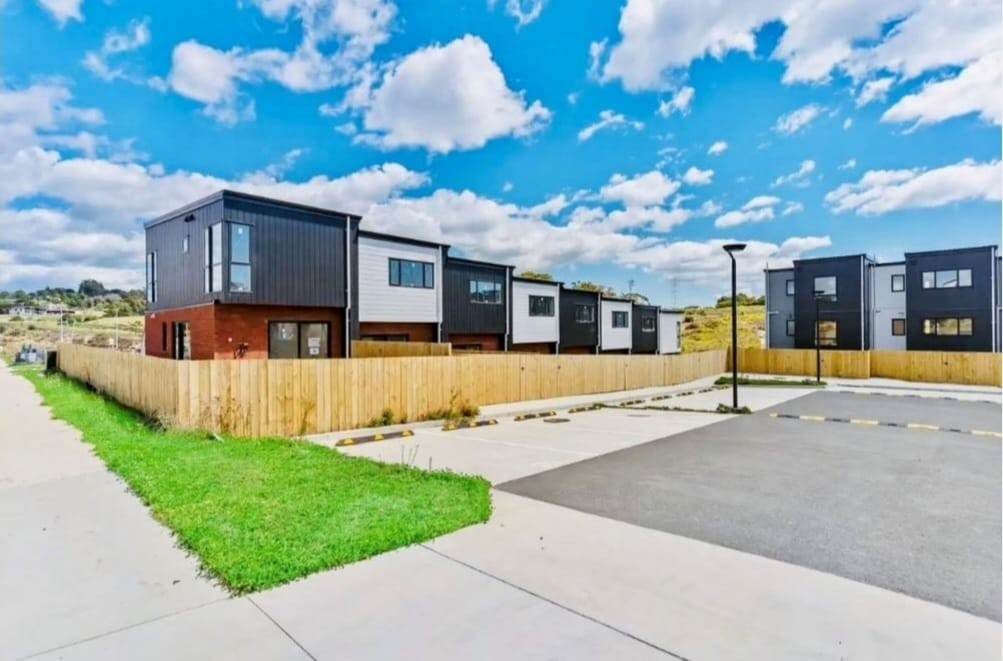 4 Creekside Way, Flat Bush, Auckland - Carousel 10