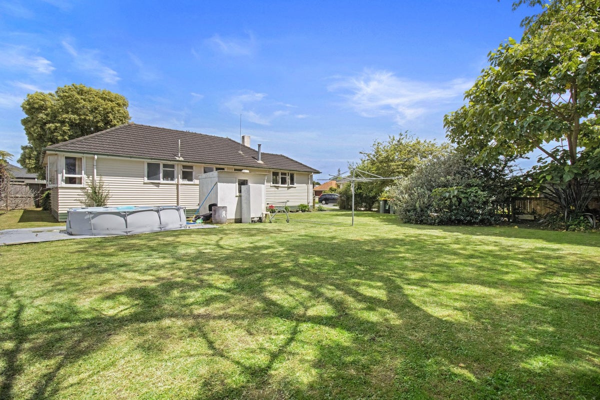 16 Hockin Place, Fairfield, Hamilton - Carousel 1