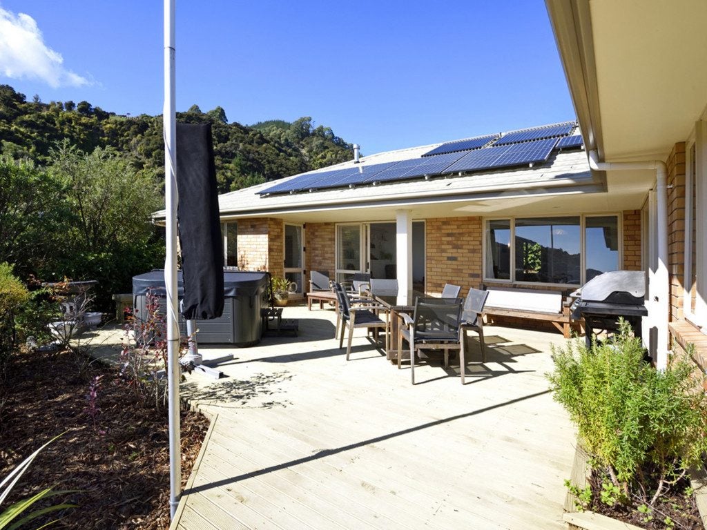 7 Springlea Heights, Atawhai, Nelson - Carousel 1