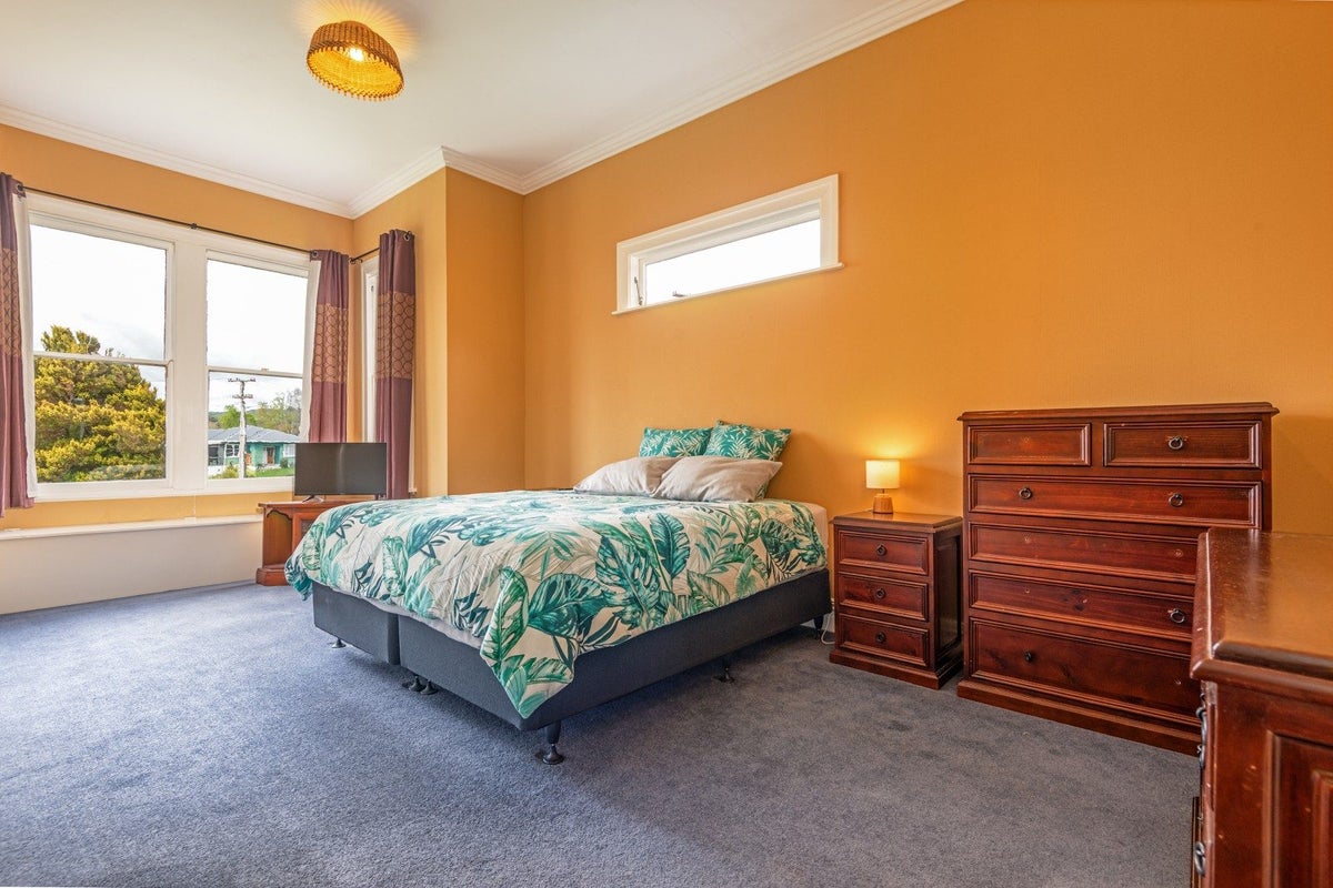 64 Kiwi Road, Taihape - Carousel 1