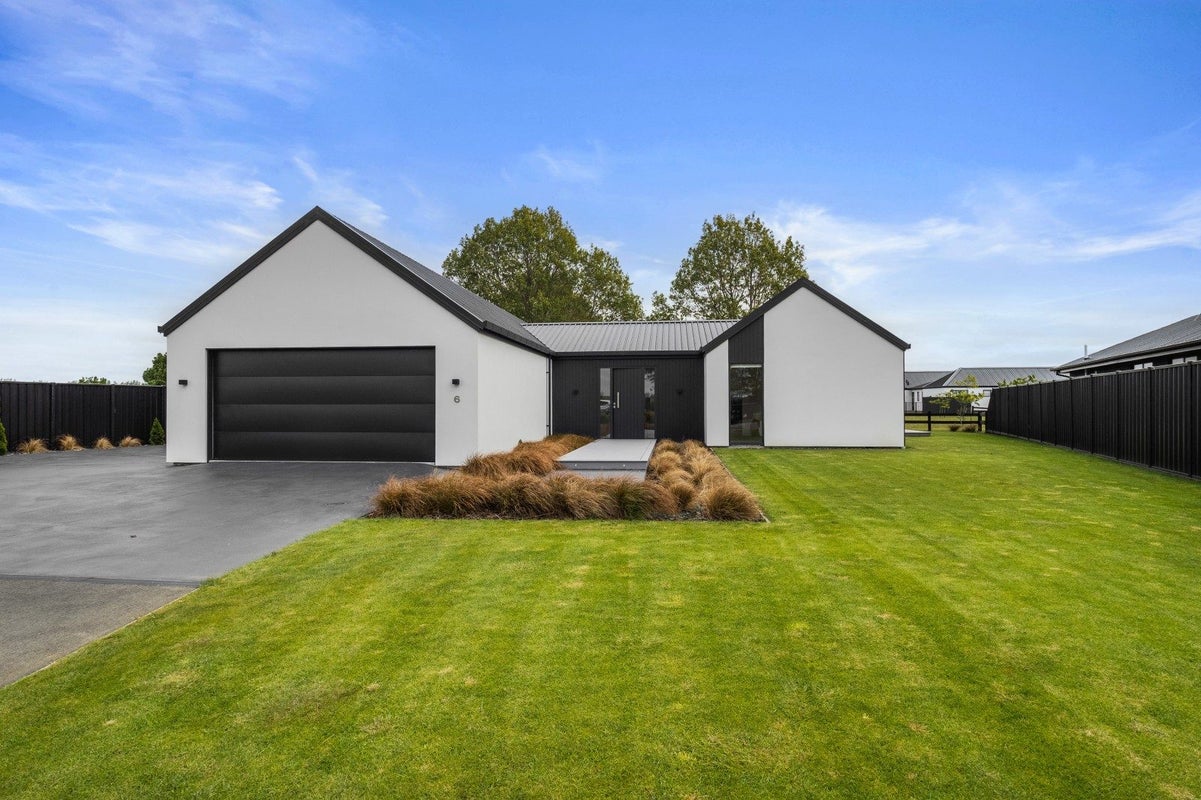 6 Loch Green, Huntingdon, Ashburton - Carousel 1