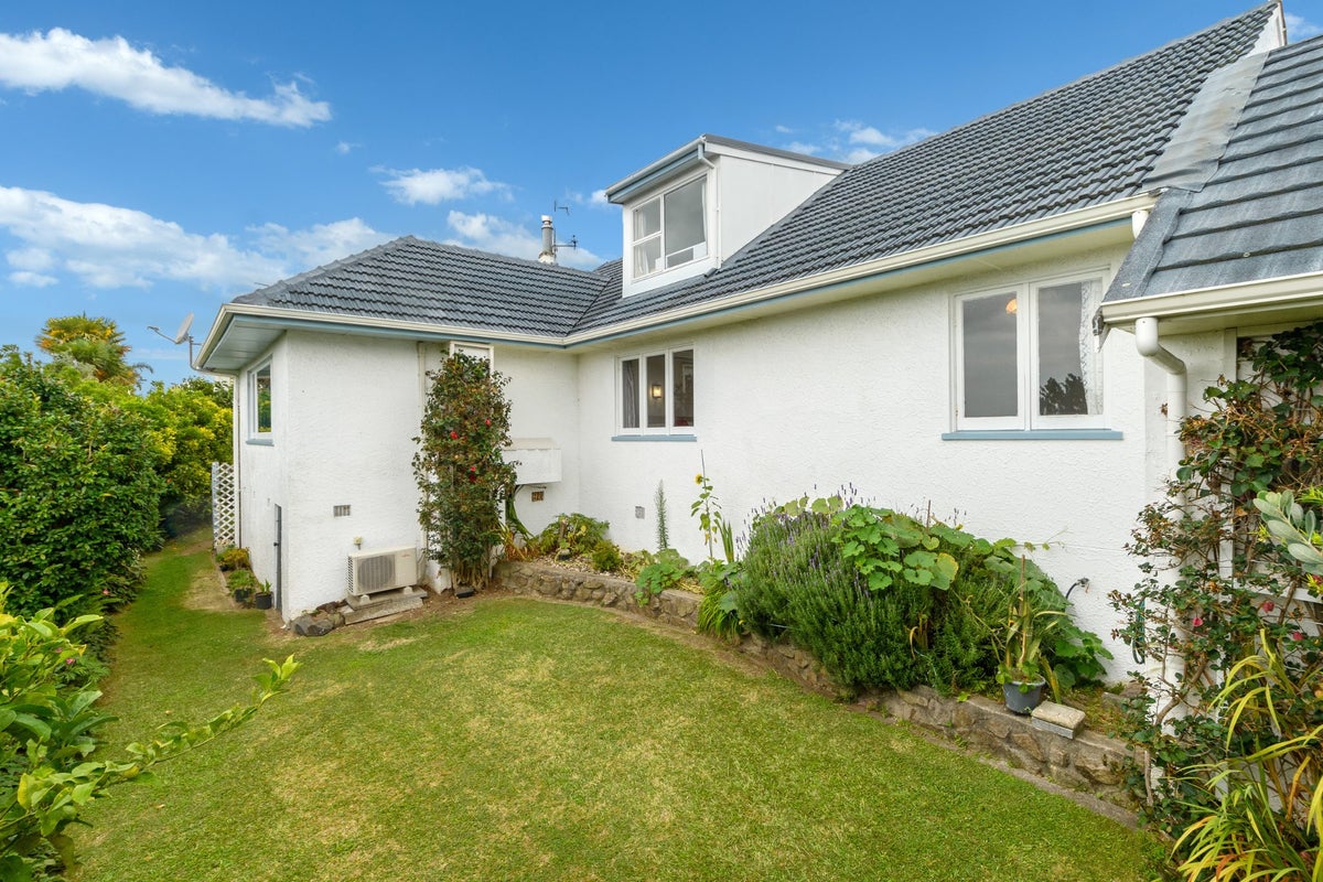 11 Tekoah Place, Judea, Tauranga - Carousel 16