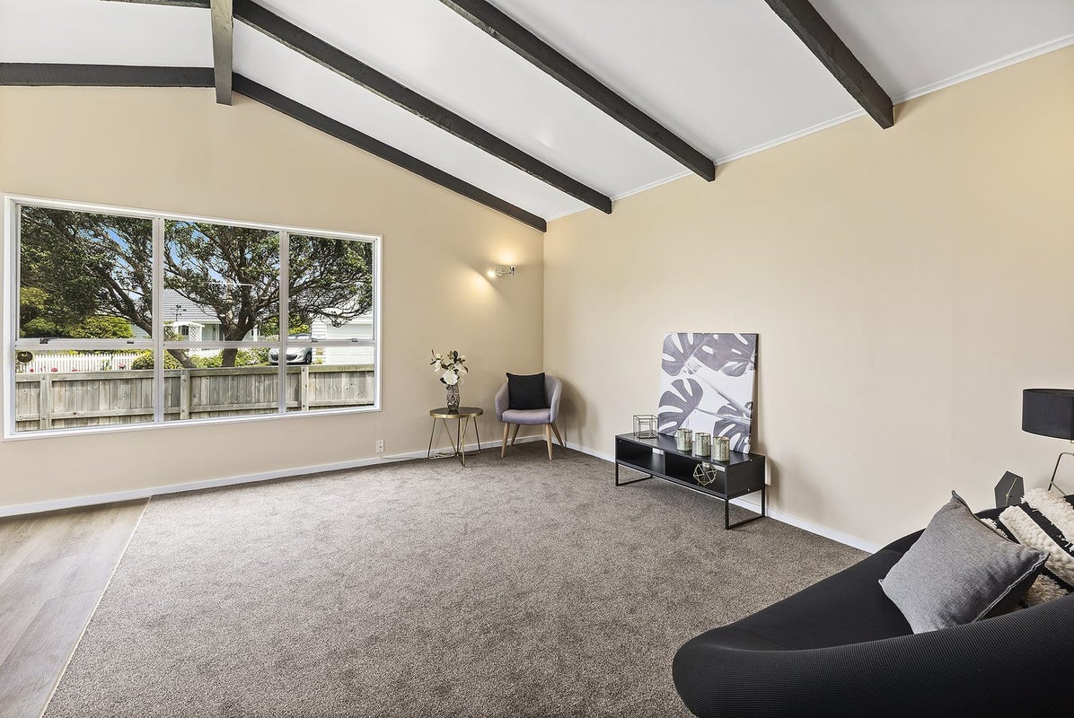 26 Kaikoura Street, Maupuia, Wellington - Carousel 2