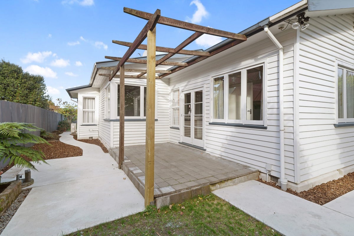 166 Grimseys Road, Redwood, Christchurch - Carousel 1