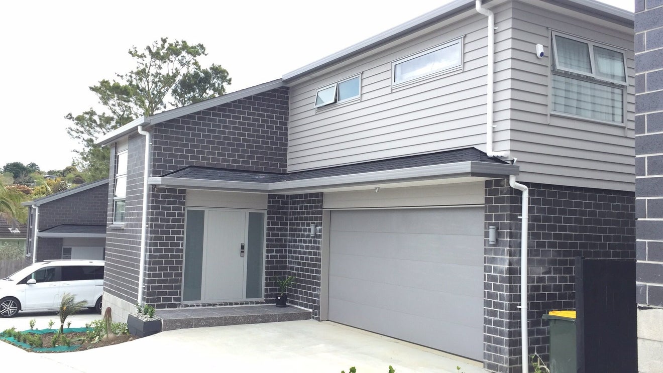 61A Moore Street, Howick, Auckland - Carousel 1