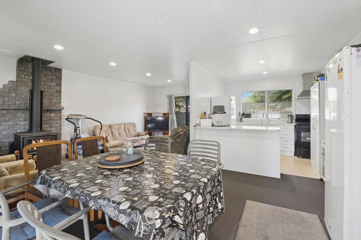 2B Cherrywood Place, Western Heights, Rotorua - Carousel 2