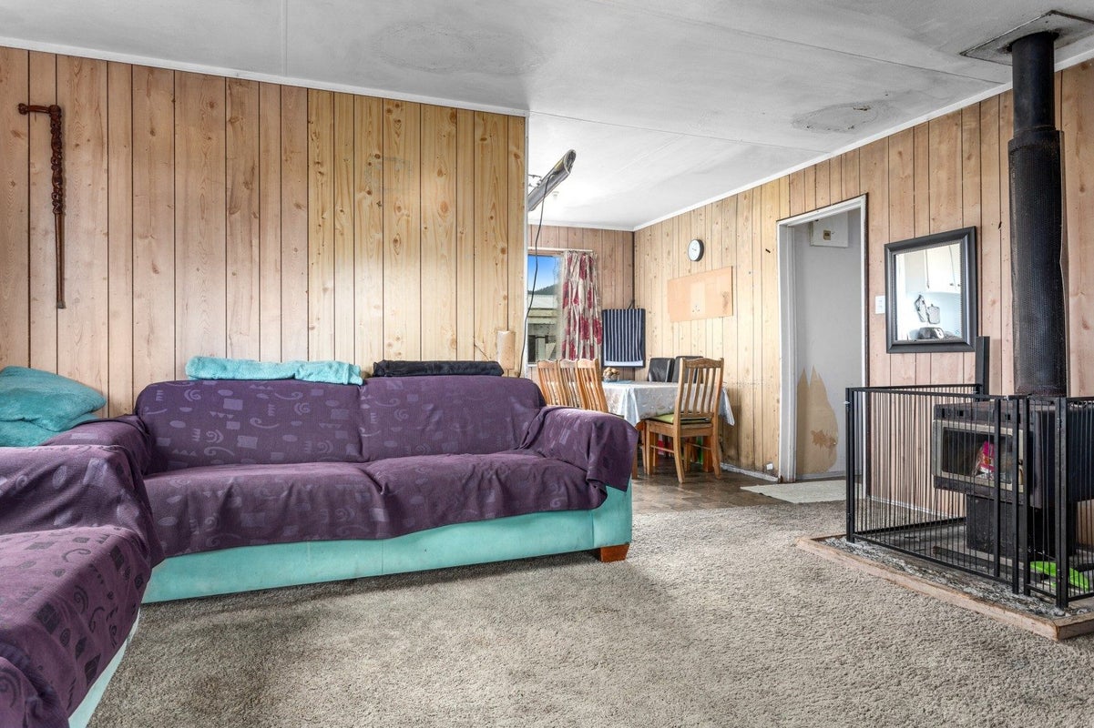 8A Hughes Place, Taneatua, Taneatua - Carousel 1