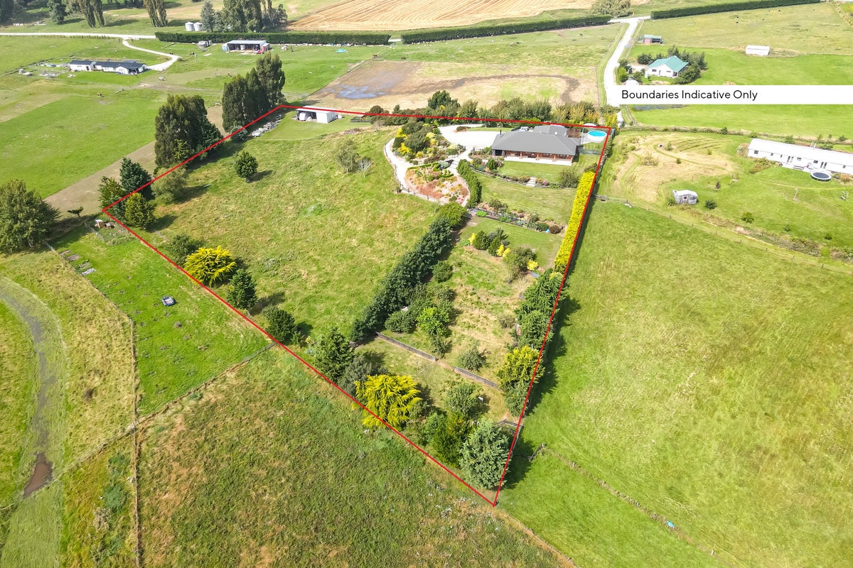 100 King Road, Rosewill - Carousel 2