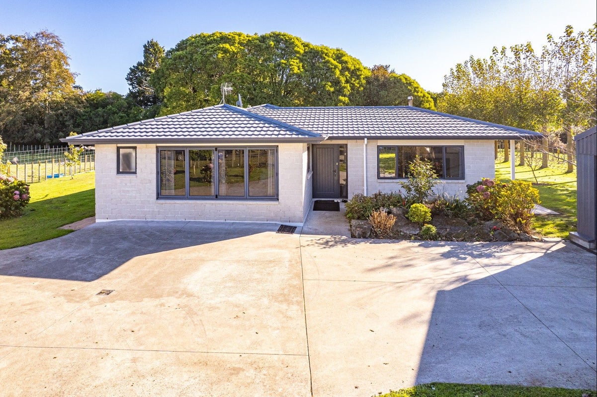 15 Flemington Road, Aramoho, Whanganui - Carousel 33