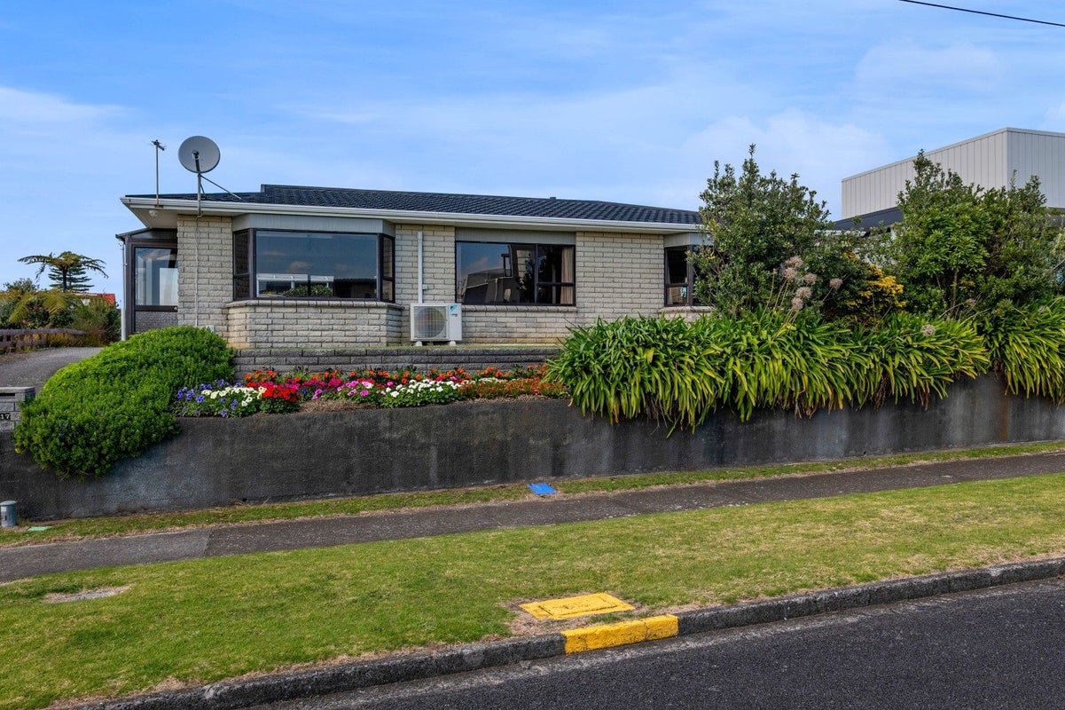 1/17 Roy Terrace, Moturoa, New Plymouth, Taranaki - Carousel 2