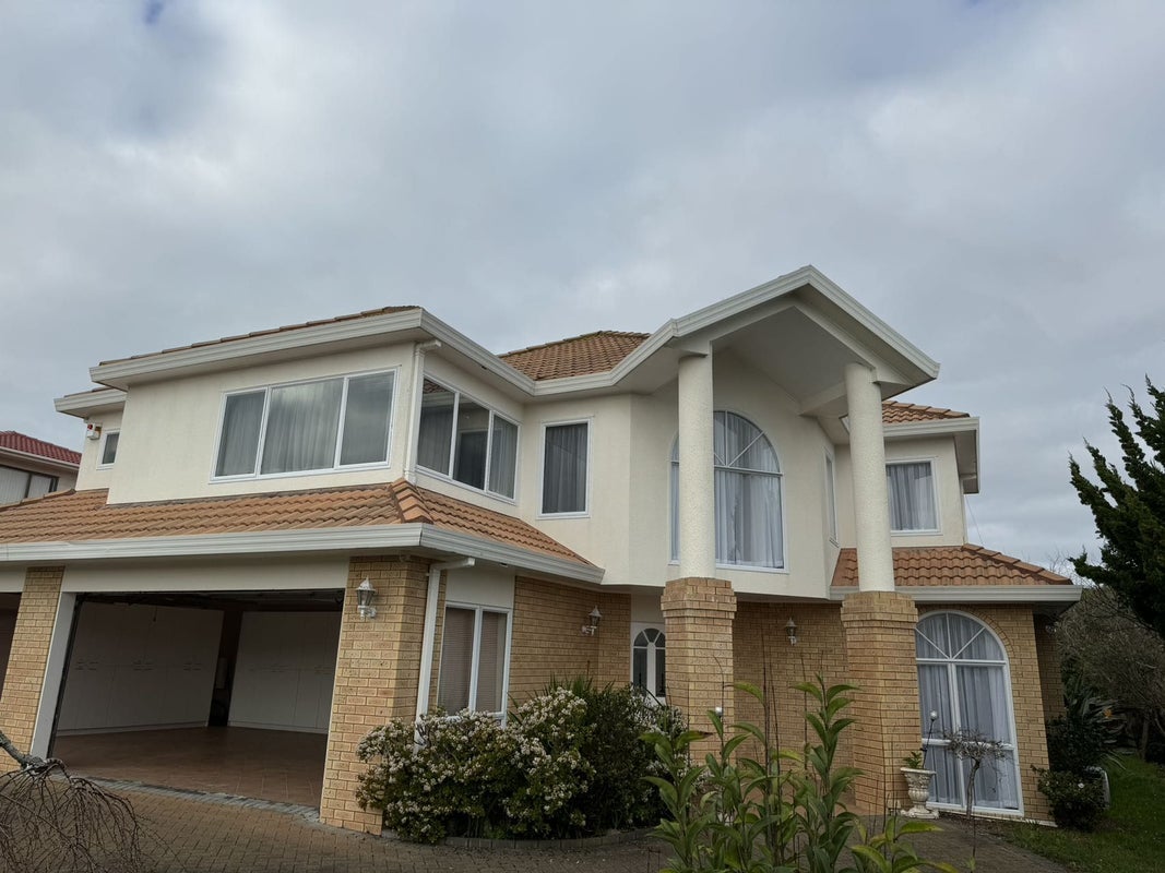 22 Oliver Twist Avenue, Mellons Bay, Auckland - Carousel 1