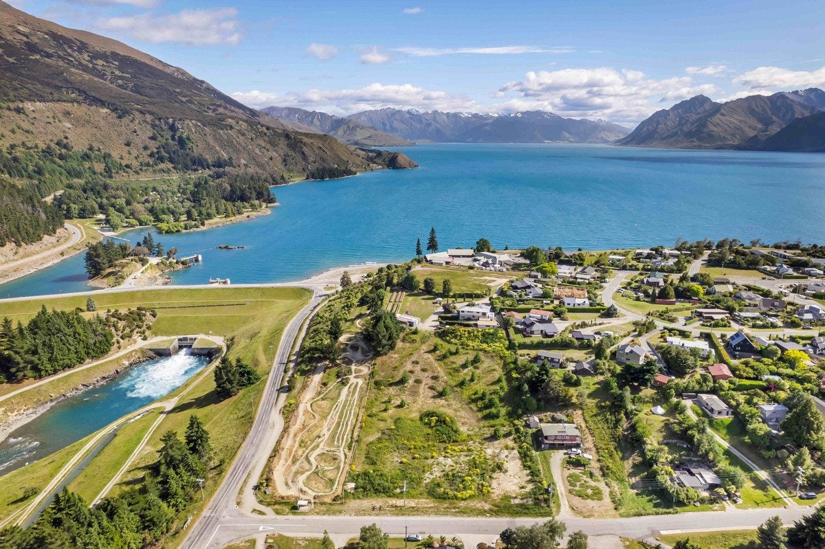 17 Parry Crescent, Lake Hawea - Carousel 25