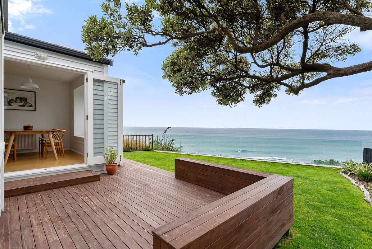 191 Severn Street, Island Bay, Wellington - Carousel 1