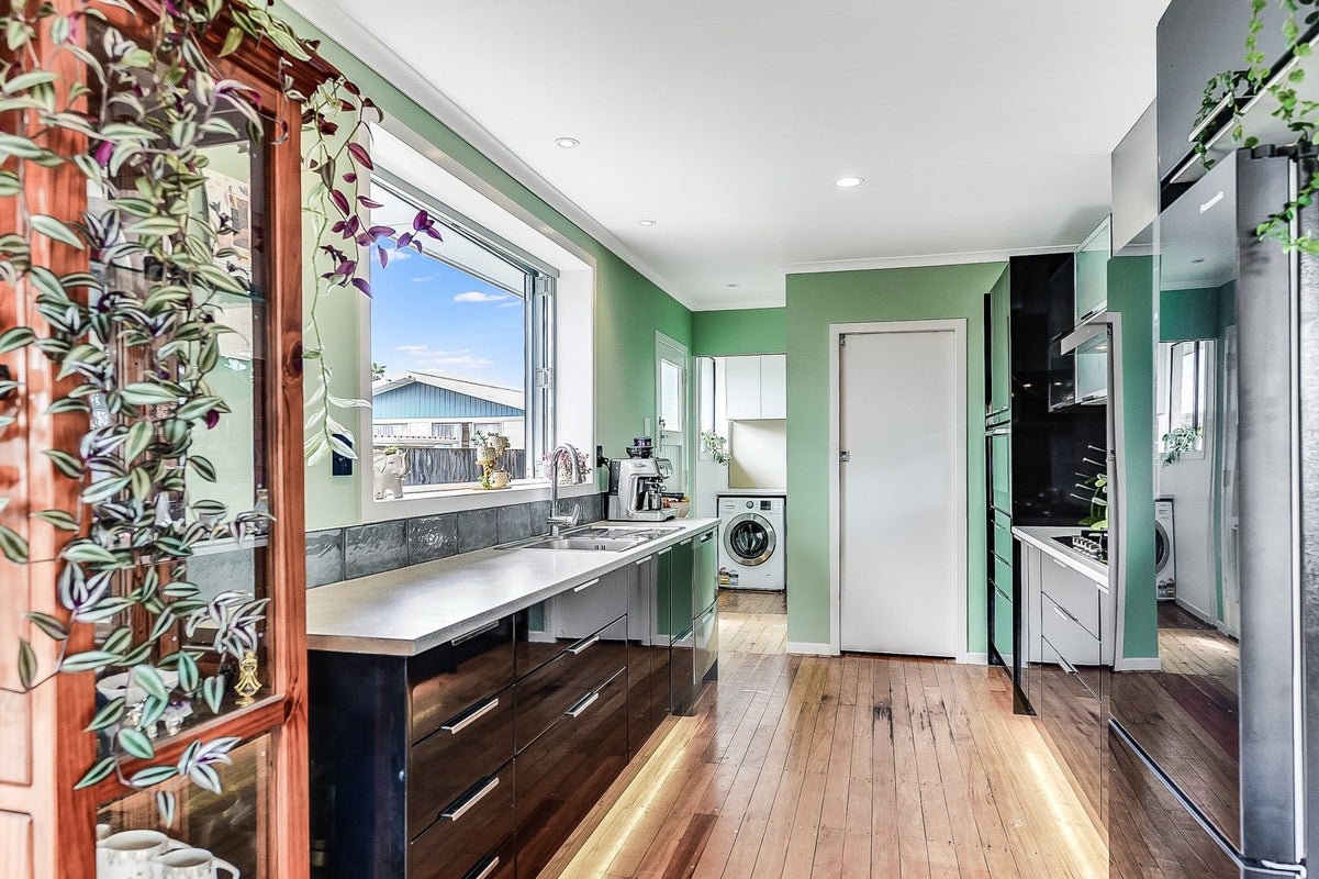 50 Vardon Road, St Andrews, Hamilton - Carousel 1