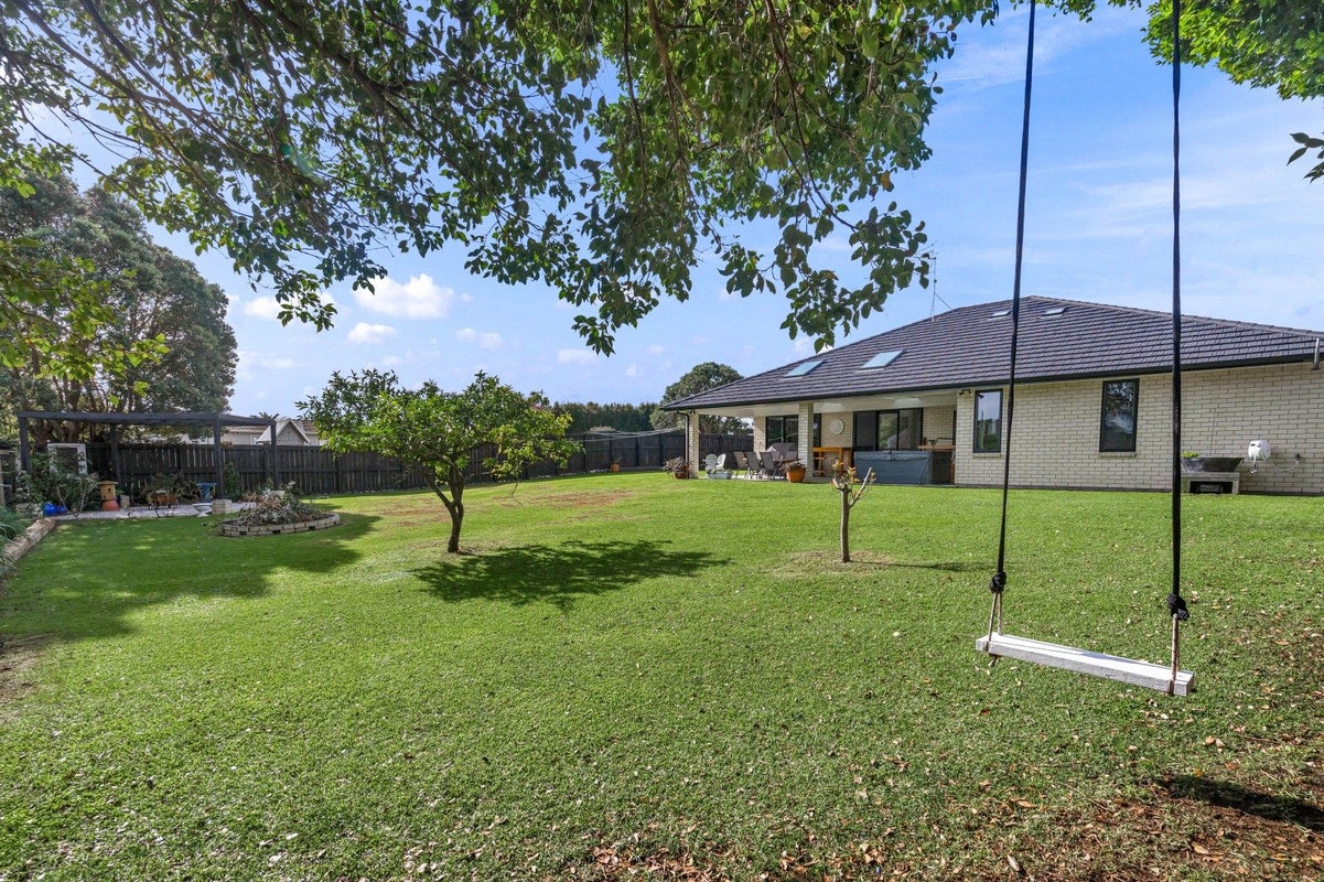 344 One Tree Point Road, One Tree Point - Carousel 1