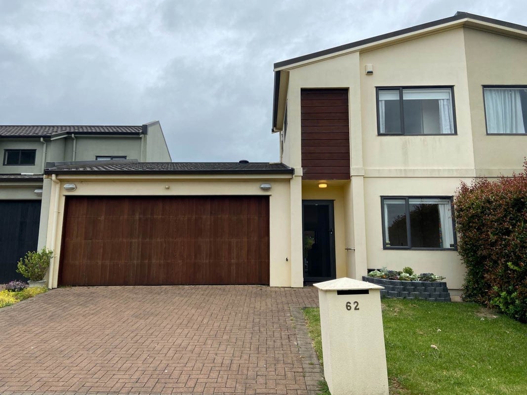 62 Tiger Drive, Golflands, Auckland - Carousel 1