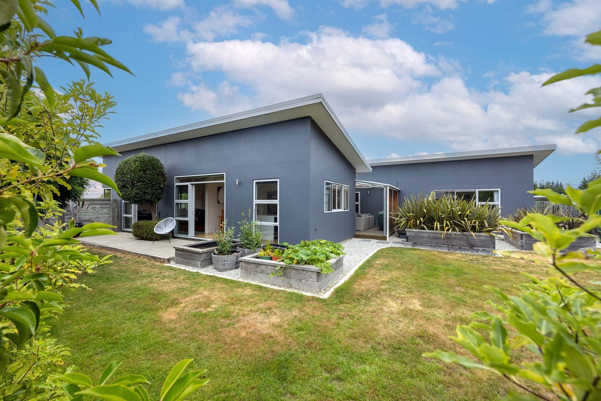 26 Little Maude Drive, Lake Hawea - Carousel 1