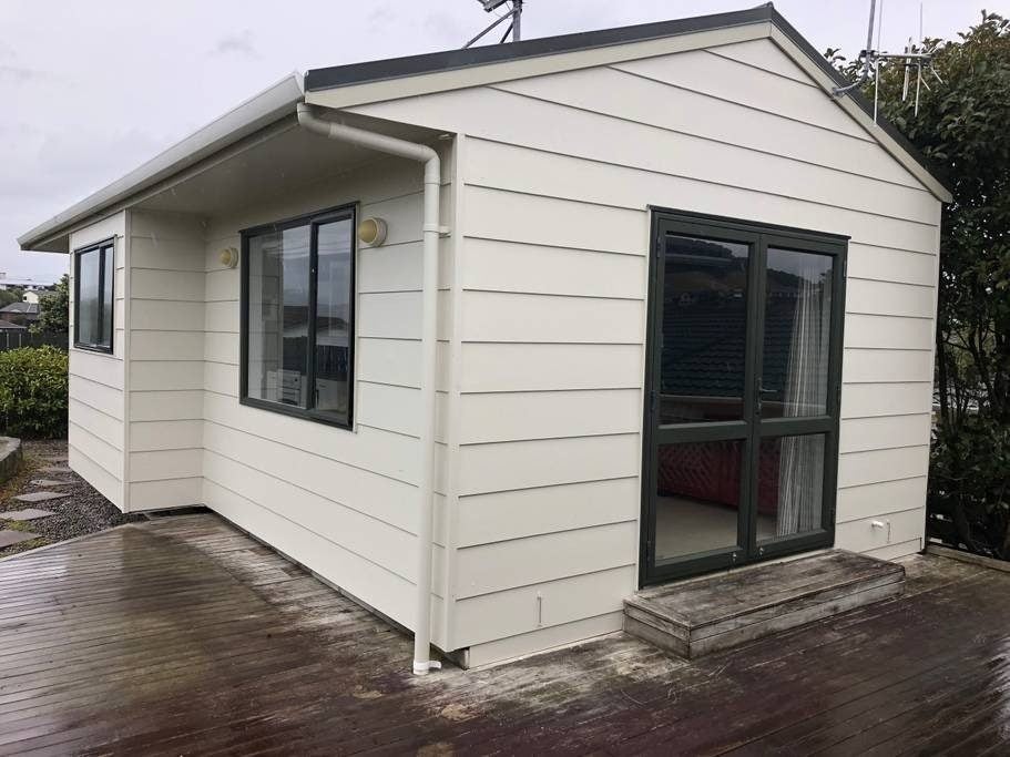 4 Barque Crescent, Whitby, Porirua - Carousel 1