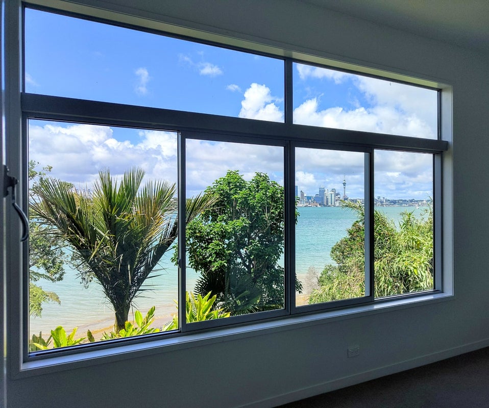 41 Norwood Road, Bayswater, Auckland - Carousel 1