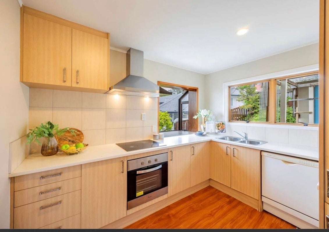 2/76 Velma Road, Hillcrest, Auckland - Carousel 19