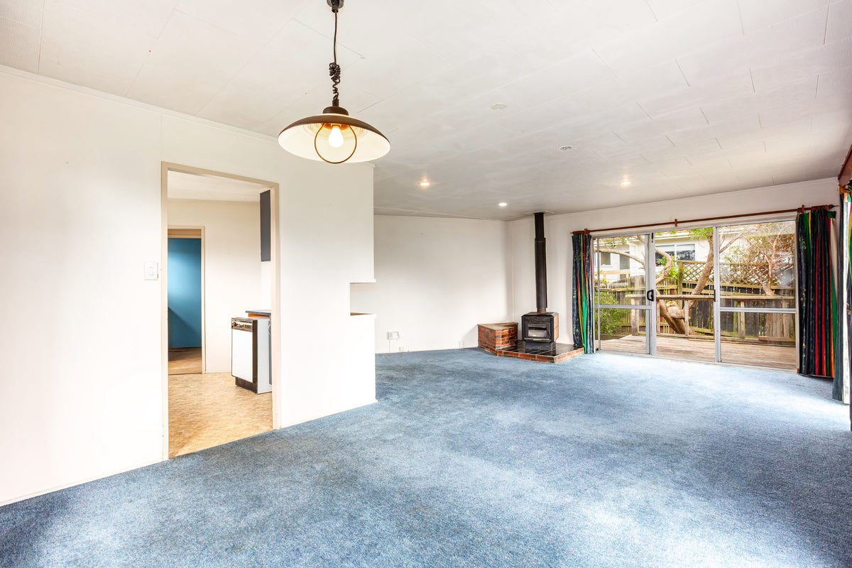 108 Omapere Street, Whitby, Porirua - Carousel 2