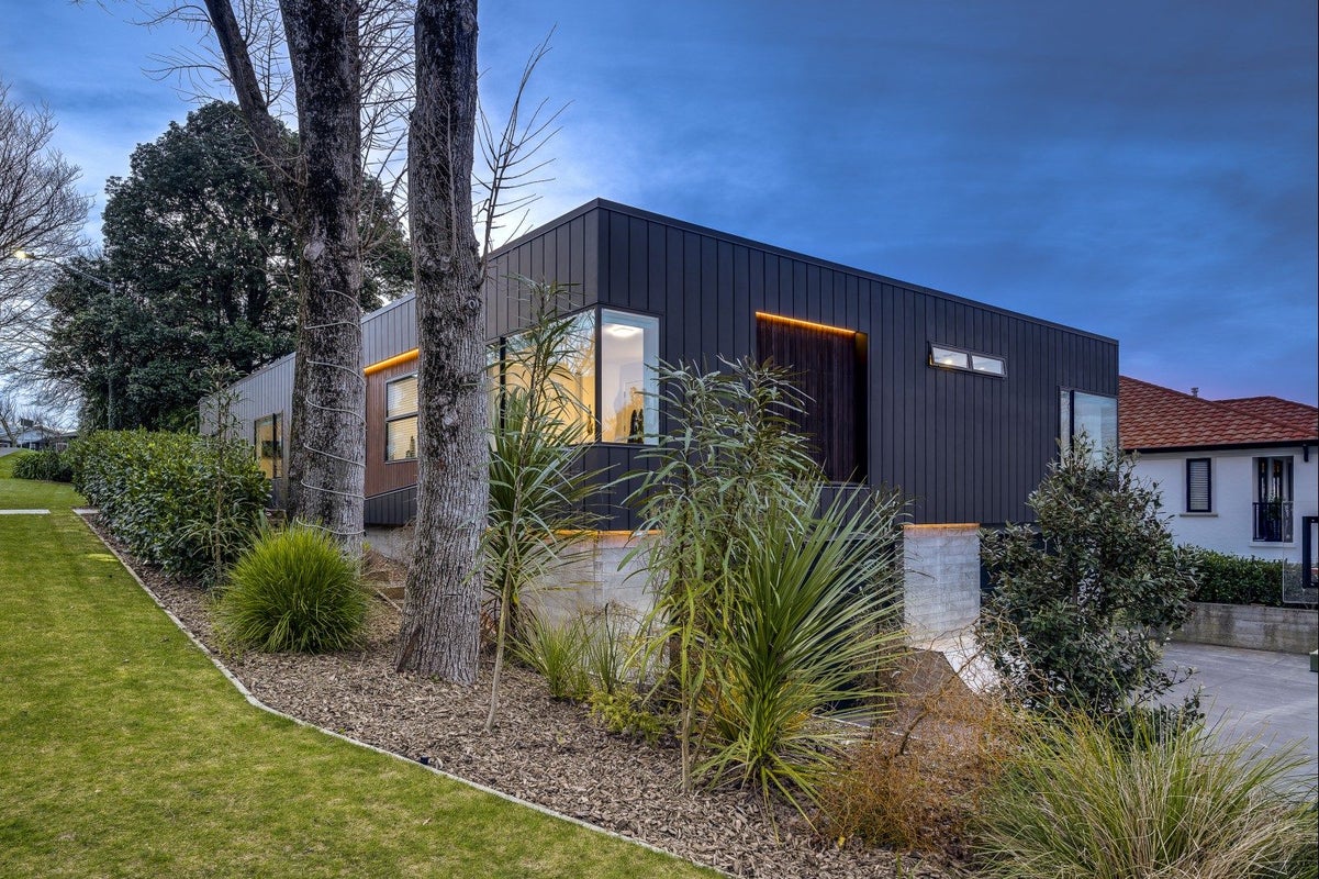 90 McHardy Street, Havelock North, Havelock North - Carousel 2
