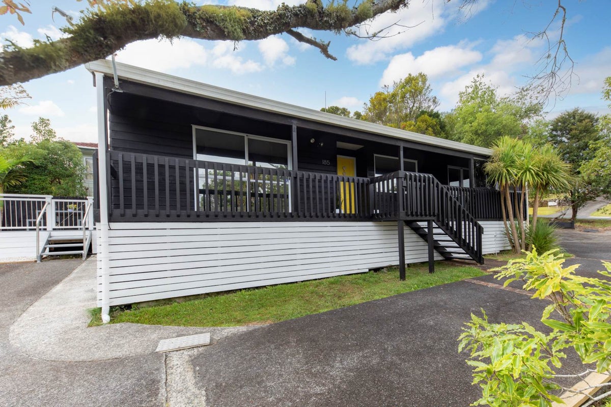 185 Glengarry Road, Glen Eden, Auckland - Carousel 1