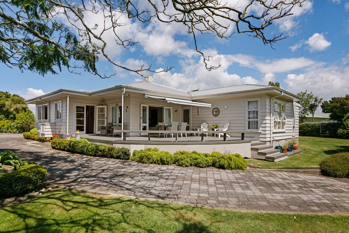 565B Aberdeen Road, Te Hapara, Gisborne - Carousel 2