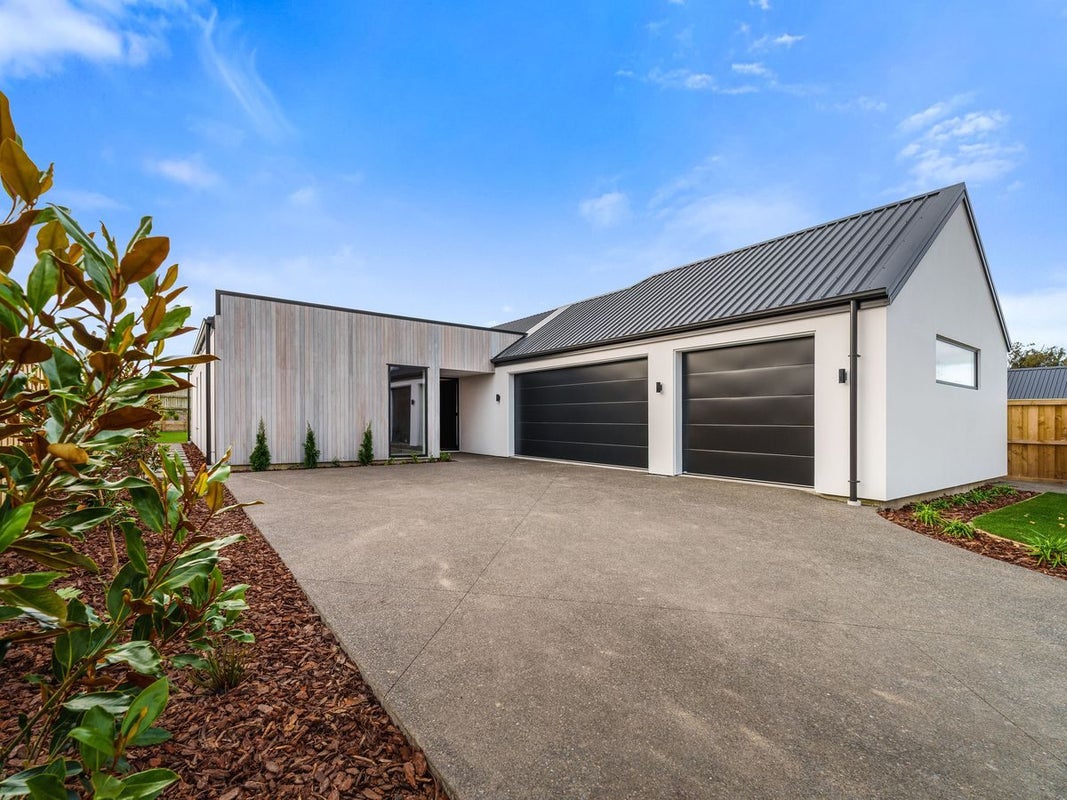 22 Greenslade Drive, Lincoln, Lincoln - Carousel 1