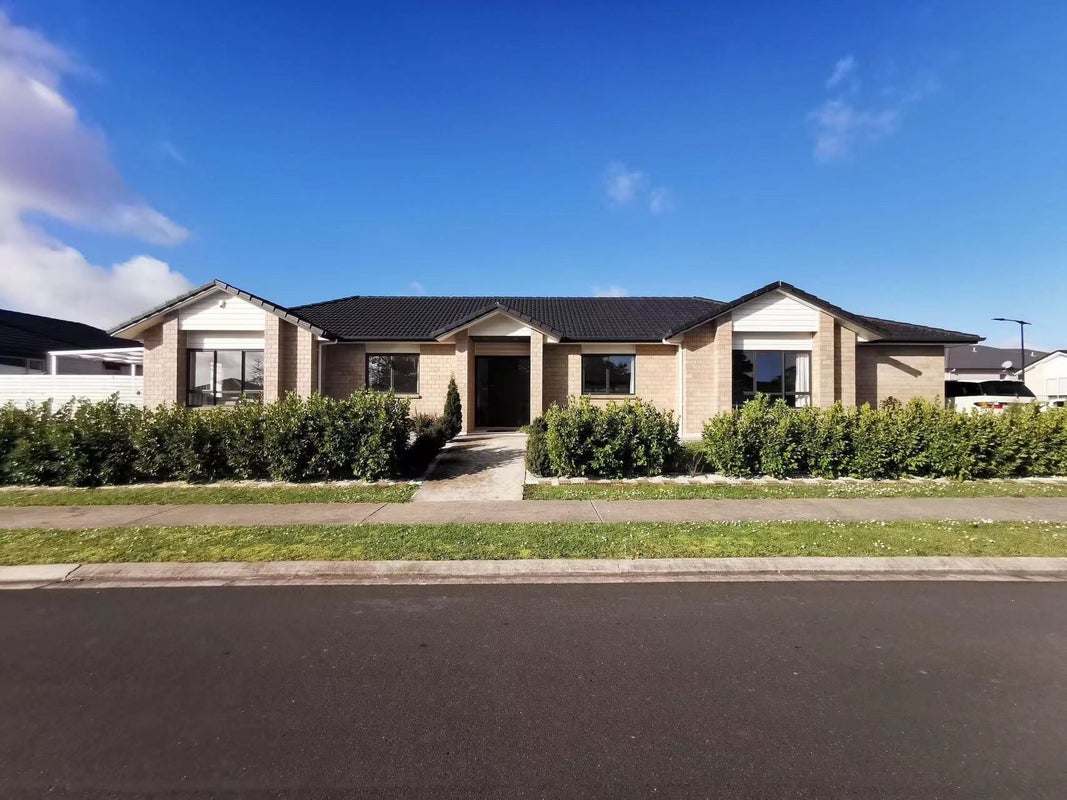 14 Pohue Avenue, Huapai, Kumeu - Carousel 1
