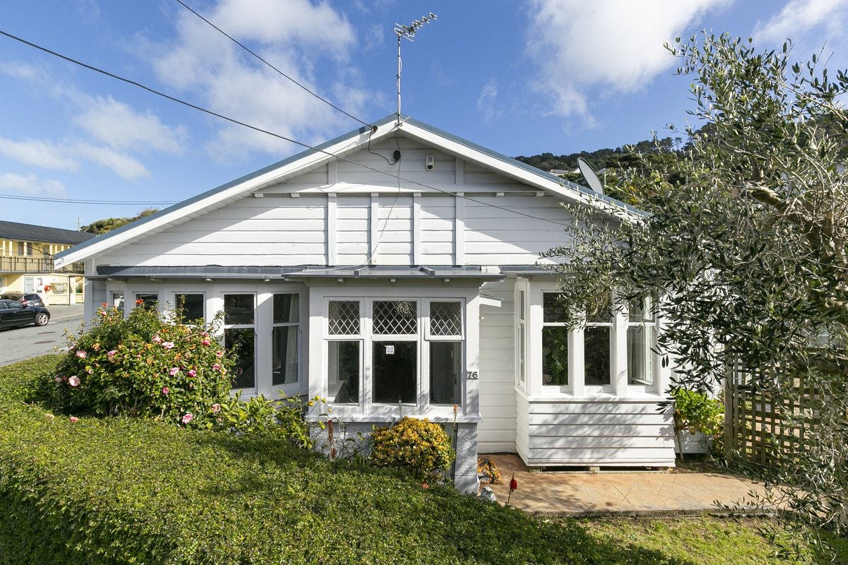 76 Kilbirnie Crescent, Kilbirnie, Wellington - Carousel 1