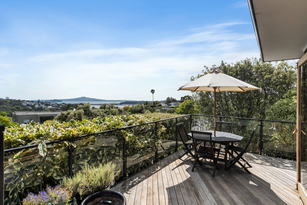 83 Bassett Road, Remuera, Auckland - Carousel 2