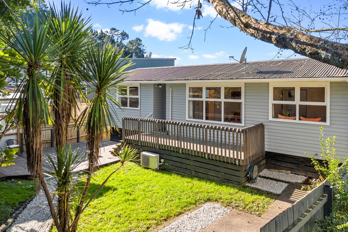 3/615 Swanson Road, Swanson, Auckland - Carousel 2