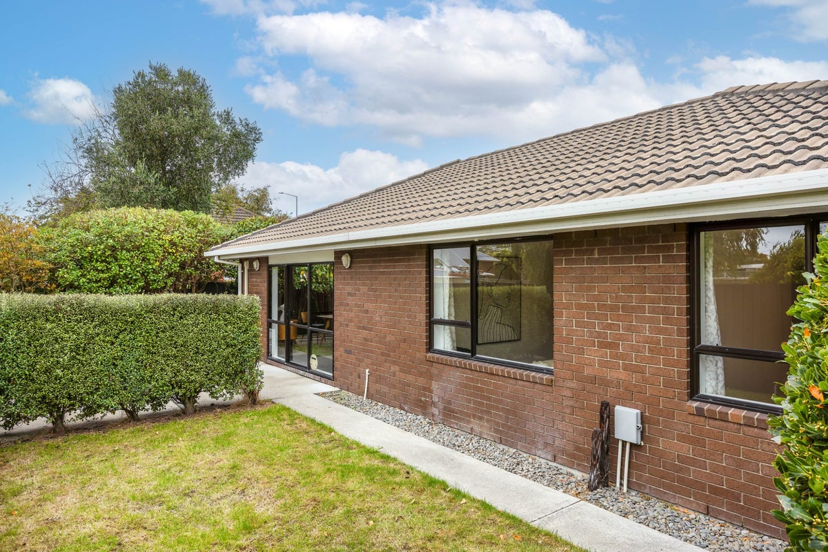 2/223 Lyttelton Street, Spreydon, Christchurch - Carousel 15